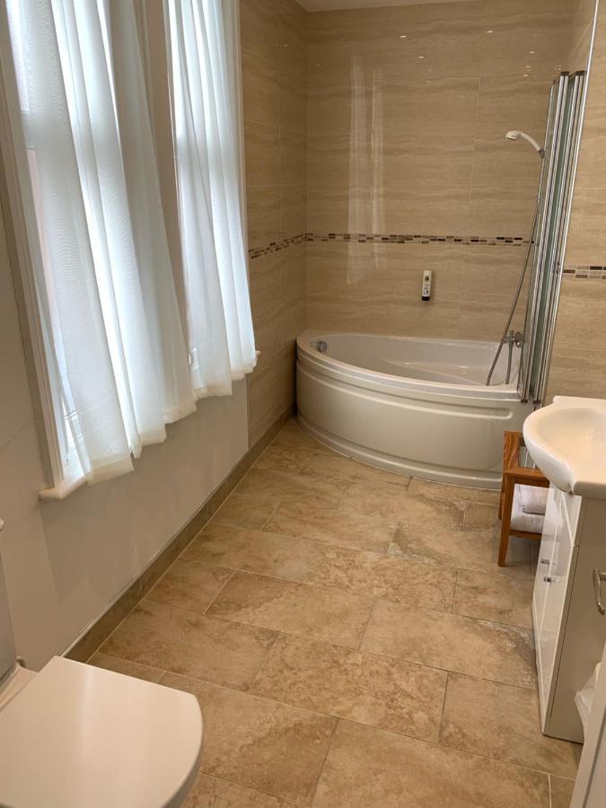 Royal Esplanade Hotel Ryde  Eksteriør billede